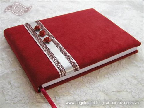 crvena knjiga dojmova za vjenčanje s crvenim ružama