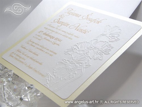 krem bijela pozivnica za vjenčanje s 3D uzorkom ruže
