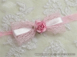 roza narukvica za dame na vjencanju s ruzom