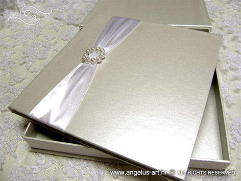 White Guestbook