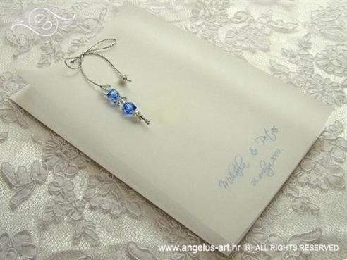 zahvalnica za vjenčanje s plavim i prozirnim perlicama